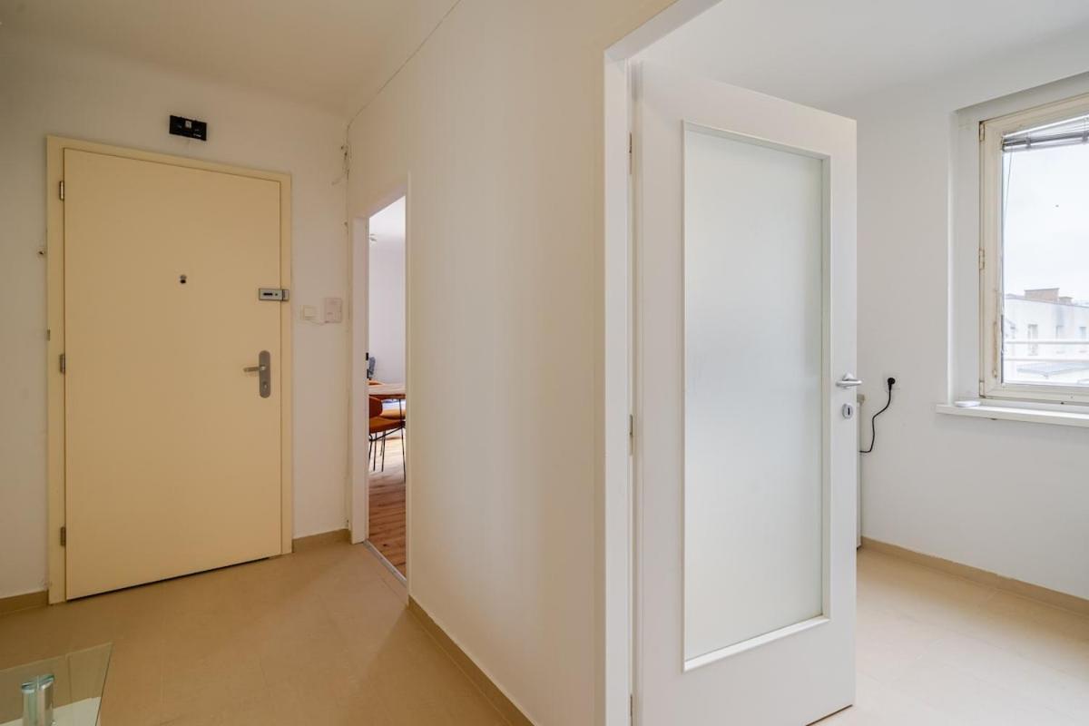 10 Minutes To City Centre And Next To Wien Hbf And Easy From Airport Viena Exterior foto